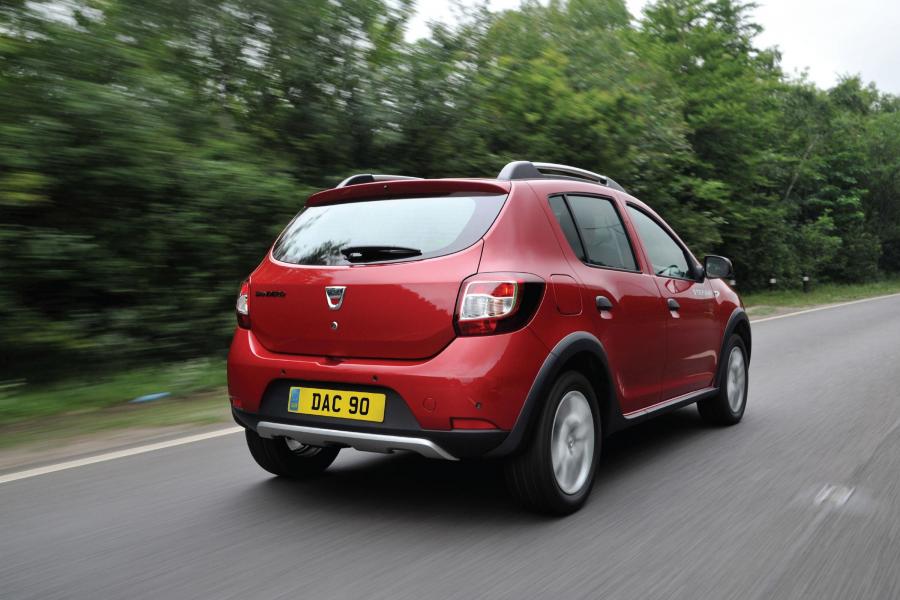 Dacia Sandero Stepway 2013 года  (UK) (фото 29 из 37)